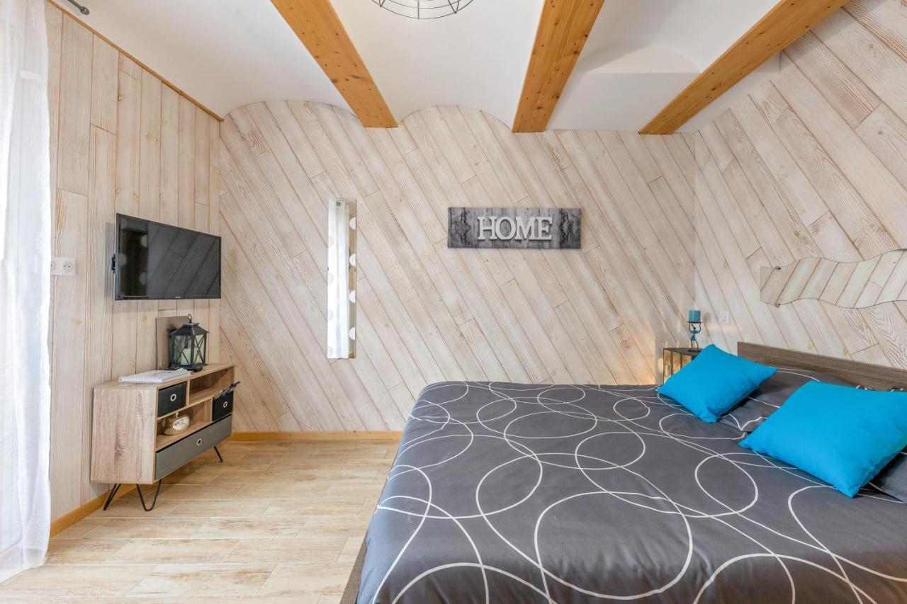Les Nuits D'Anis - Appartements Hypercentre Le Puy-en-Velay Экстерьер фото